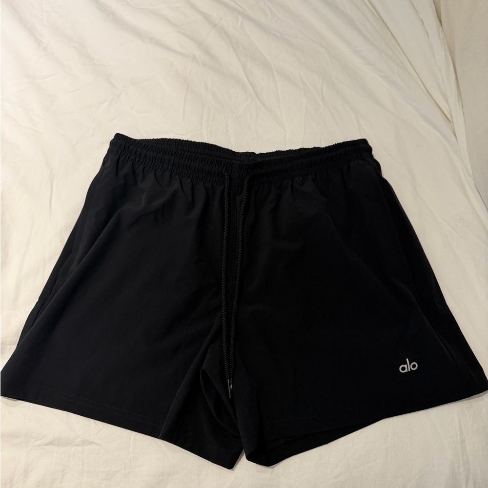 ALO Yoga Men's Athletic Shorts in Black